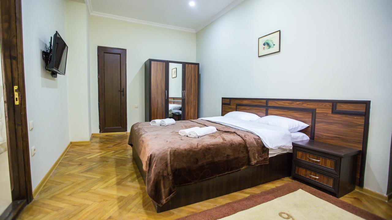 Hotel Cattaleya Batumi Eksteriør billede